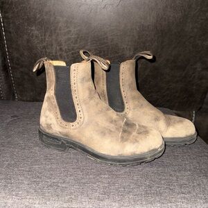 Women’s Blundstone boots